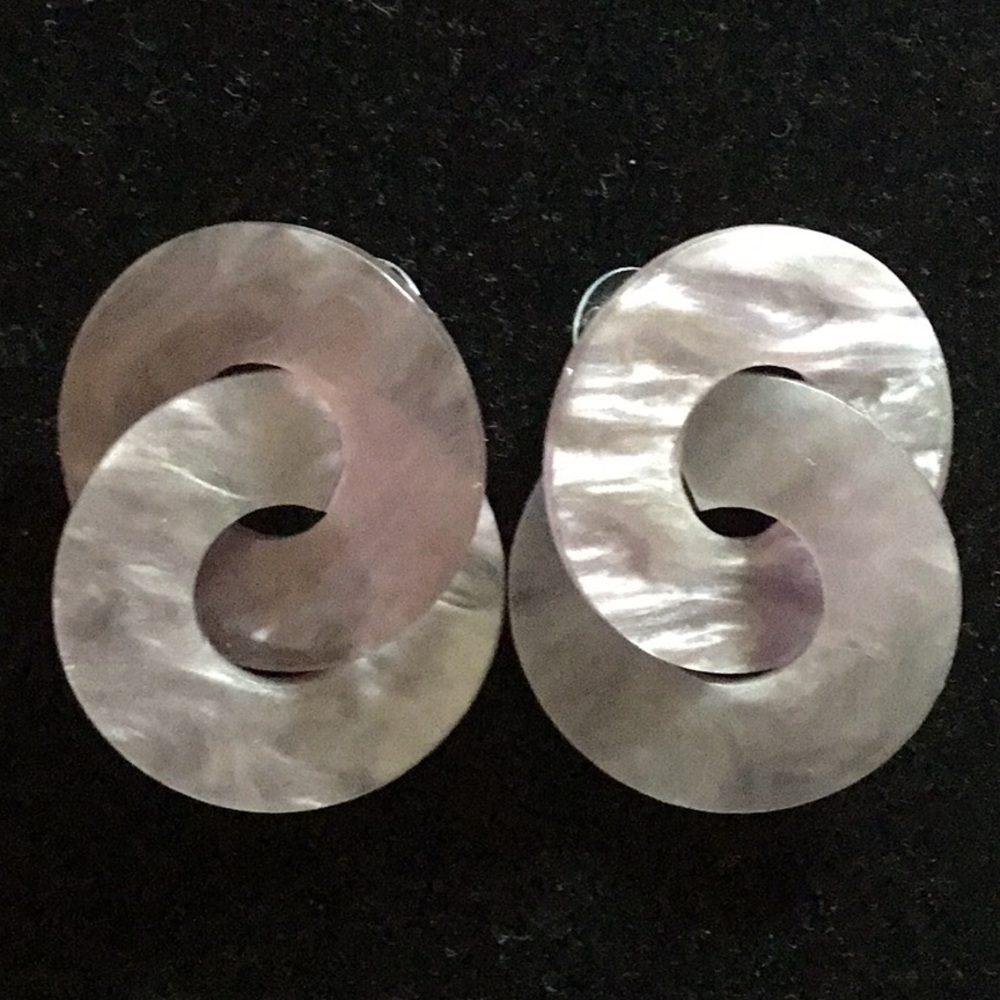 ACRYLIC LILAC PURPLE DONUT POST EARRINGS